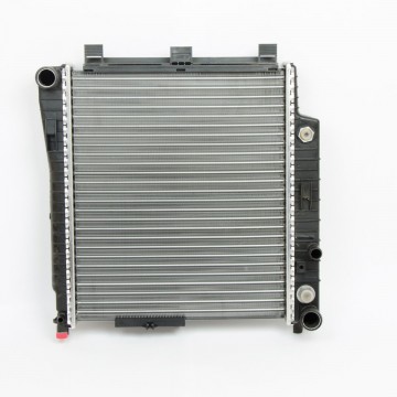 Радиатор охлаждения MB SLK200 R170 96-> 62654 (13065)