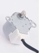 Двигатель жалюзей шаговый SM-24-19-16-140 12V (023378) Двигатель жалюзей шаговый SM-24-19-16-140 12V (023378)