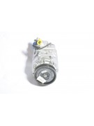 Компрессор BMW 5 E60-E65 DCP05020 (6011) Компрессор BMW 5 E60-E65 DCP05020 (6011)
